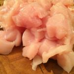 Hühnerfleisch geschnitten