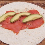 Wrap mit Avocado und Räucherlachs