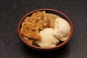 Apple Crumble aus dem Petromax FT3