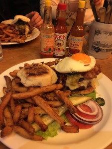 Redmountain BBQ The Bird Hamburg Burger