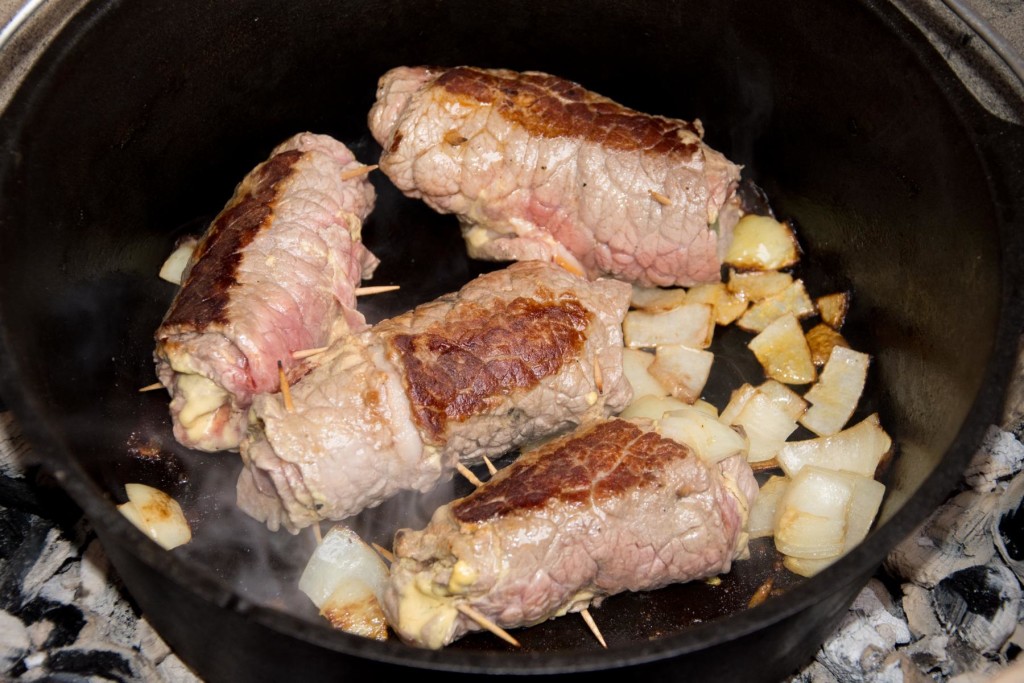 Redmountain BBQ Rouladen anbraten