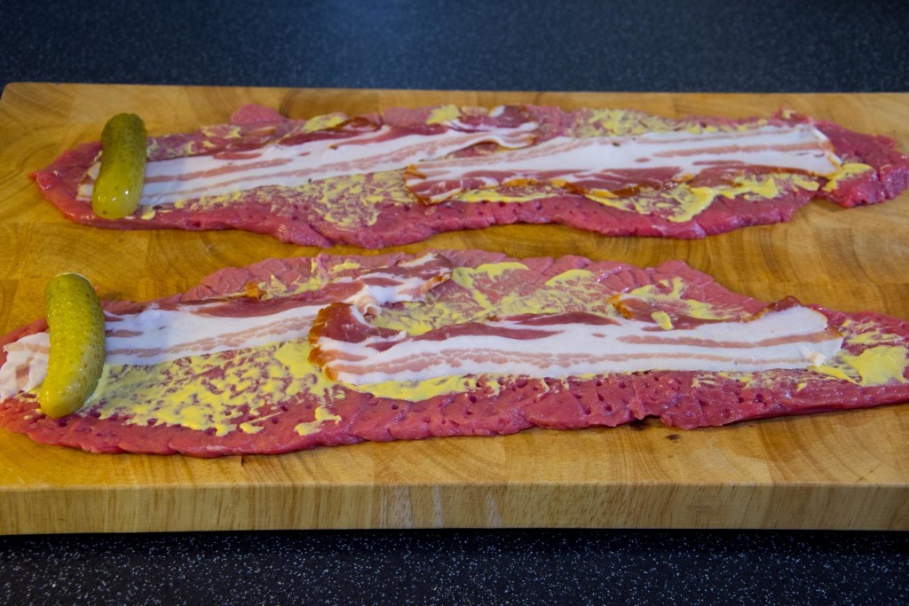 Redmountain BBQ Rouladen wickeln