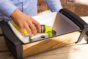Redmountain BBQ Grillkurse Erkelenz Enders Aurora Tischgrill Holzkohle mit Brennpaste entzünden