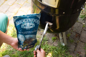 Redmountain BBQ Grillkurse Erkelenz smoked chili con carne aus dem Dutch Oven Smokewood Whisky chunks