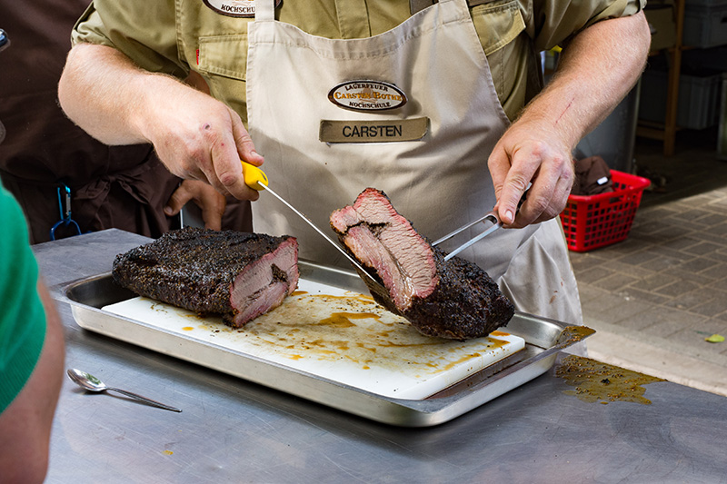 Redmountain BBQ Grillkurs Erkelenz Venatus Lagerfeuer Kochschule Grillkurs Brisket vom Smoker