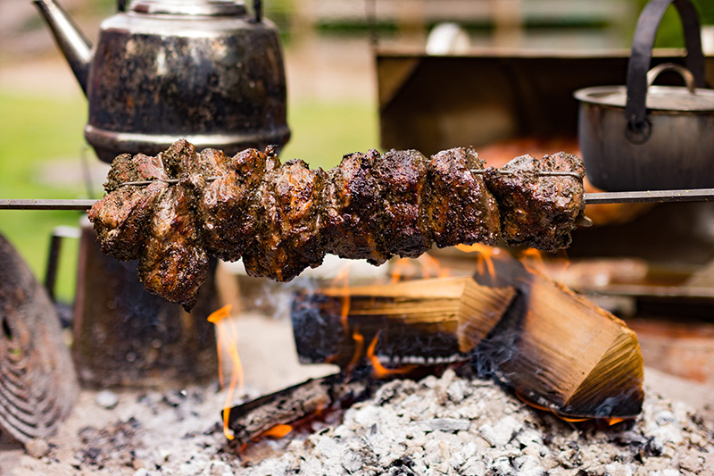 Redmountain BBQ Grillkurs Erkelenz Venatus Lagerfeuer Kochschule Grillkurs Mutzbraten
